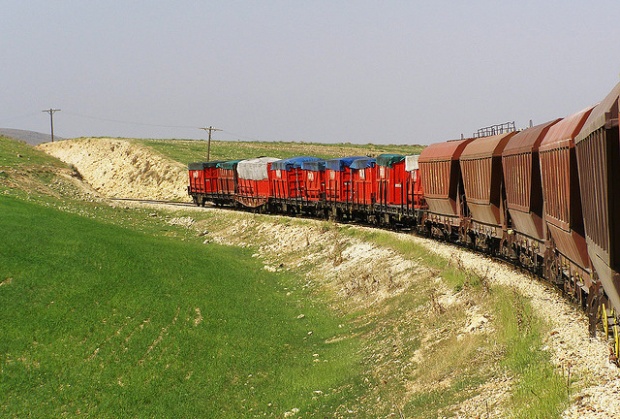 Терористи взривиха влак с пшеница в Сирия