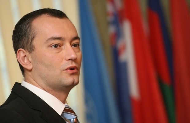 Николай Младенов реагира остро на нападението на българския посланик в Скопие