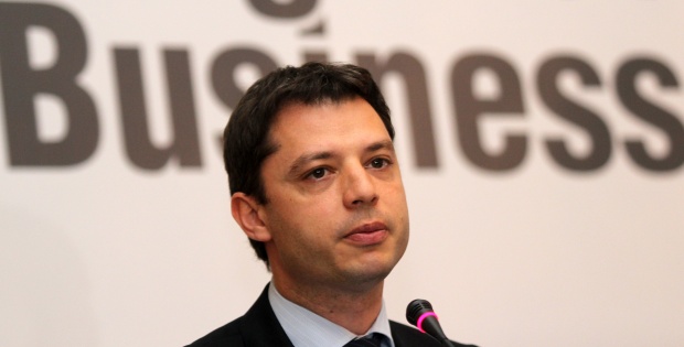 Делян Добрев: Сърбия е основният конкурент на България за инвестиции