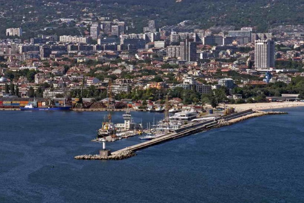 Рекорден ръст на товарите на пристанище Варна