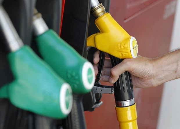 Още по-скъп бензин от понеделник очакват търговци